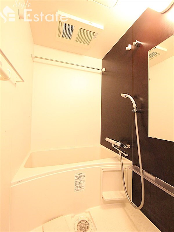 バス・シャワールーム　バスルーム