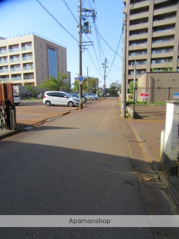 その他　前面道路（その他）まで0m