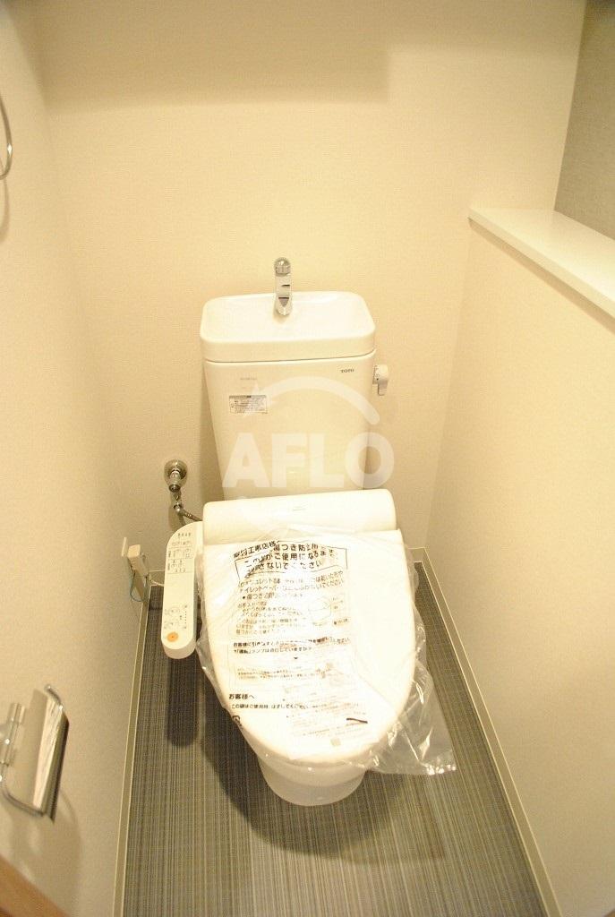 トイレ　温水暖房便座