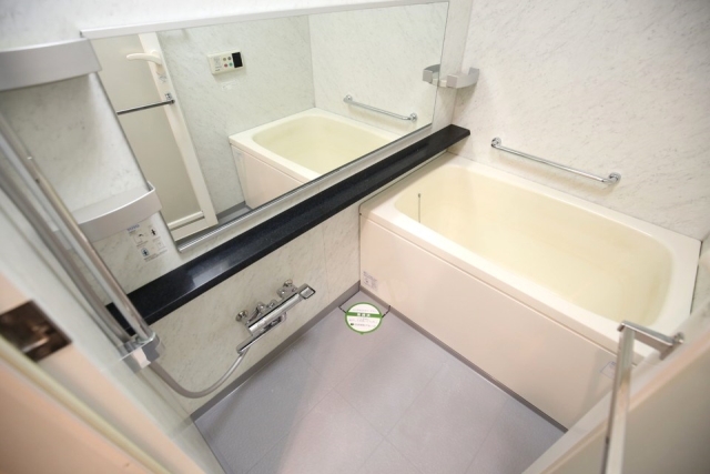 バス・シャワールーム　※別部屋の参考写真です。