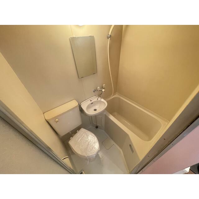 バス・シャワールーム　参考写真（同建物別部屋のものです）