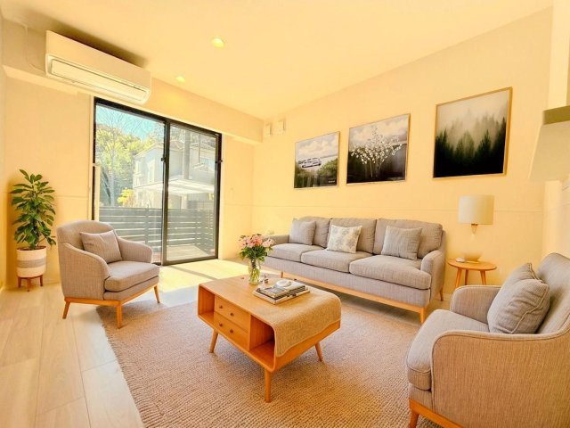 居室・リビング　CG家具のため実際は家具が付きません。