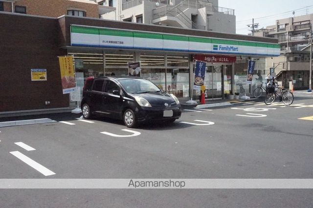 コンビニ　ファミリーマートさいたま鈴谷四丁目店（コンビニ）まで646m