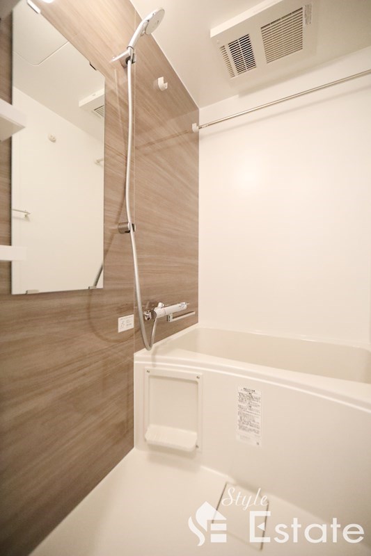 バス・シャワールーム　バスルーム