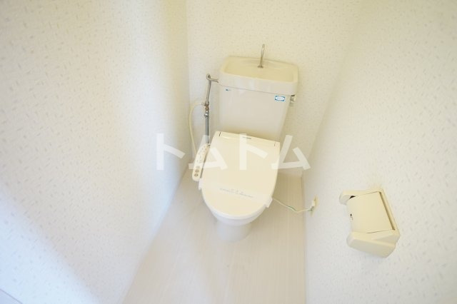 京成松戸線 前原駅 徒歩5分 4階建 築37年のトイレ写真