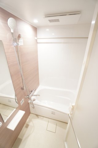 バス・シャワールーム　※同物件・同タイプの写真です。