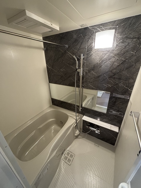 バス・シャワールーム　同施工会社参考写真です