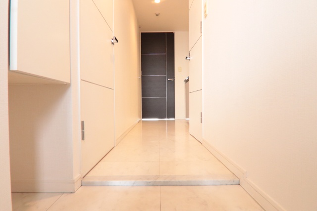 玄関　※別室の参考写真の為、現況優先です。