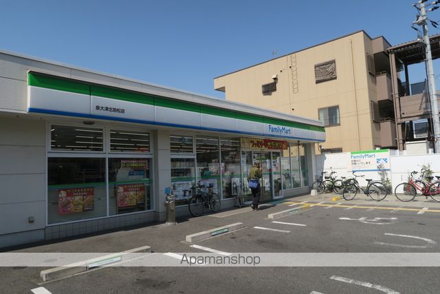 コンビニ　ファミリーマート泉大津北助松店（コンビニ）まで386m