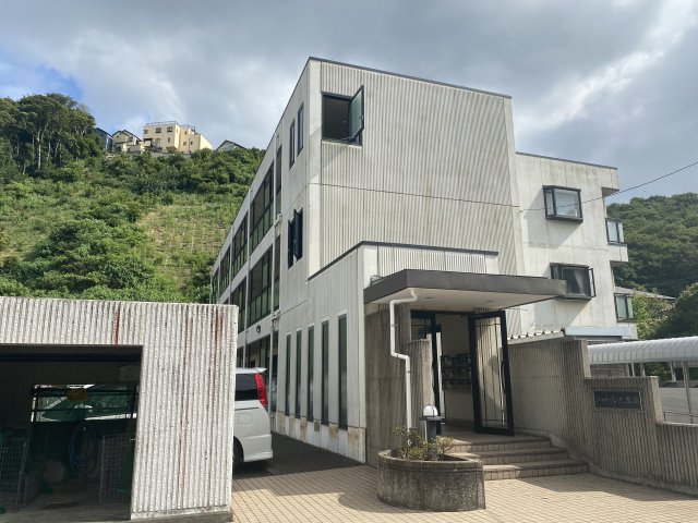 建物外観　閑静な住宅街にあります3ＬＤＫマンションタイプです！