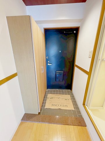 玄関　落ち着いた玄関です