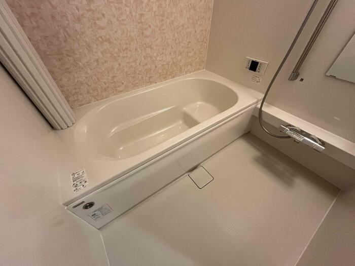 バス・シャワールーム　追い焚き・浴室乾燥機付きで便利！