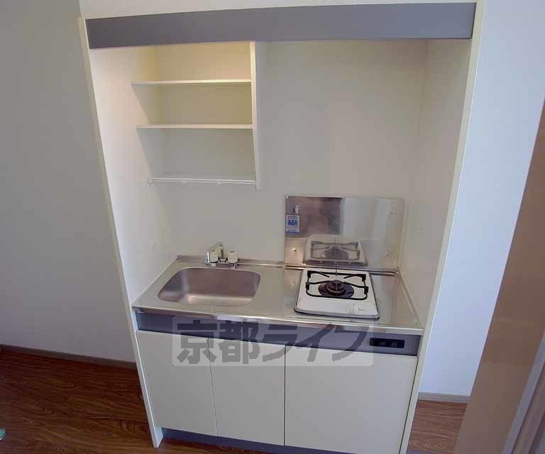 キッチン　コンパクトなガスキッチンですよ