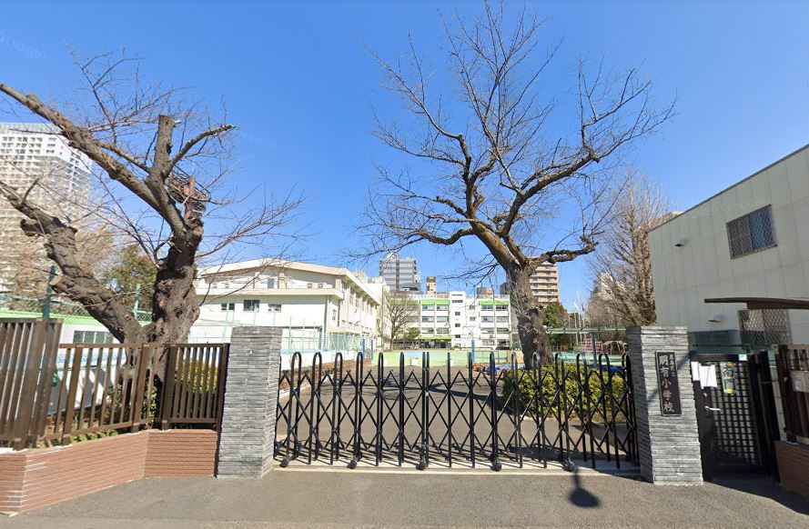 小学校　豊島区立朋有小学校（小学校）まで367m