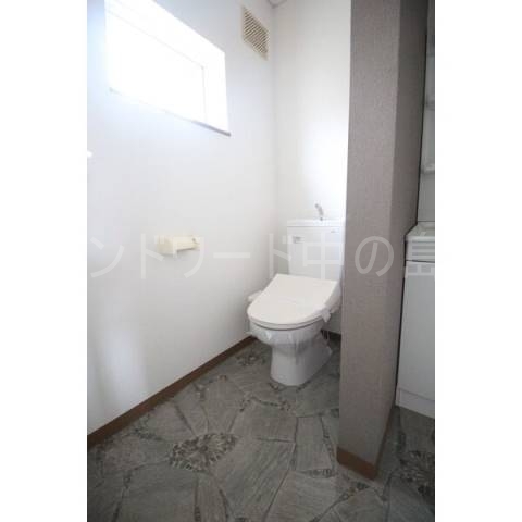 トイレ　詳細は、ウィンドワード中の島までご相談下さい。