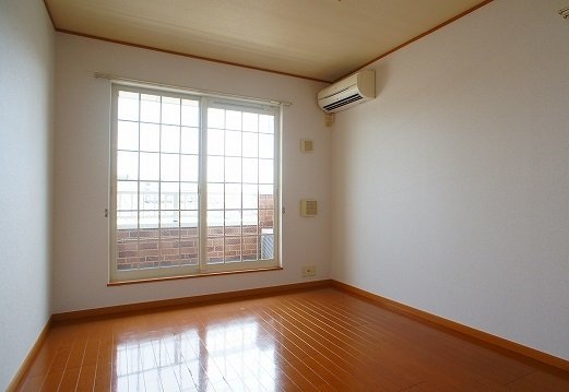 居室・リビング　ゆったり過ごせる居間です