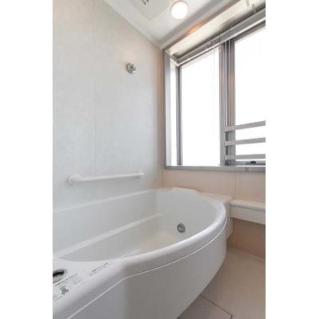 バス・シャワールーム　※写真は同タイプ住戸です。