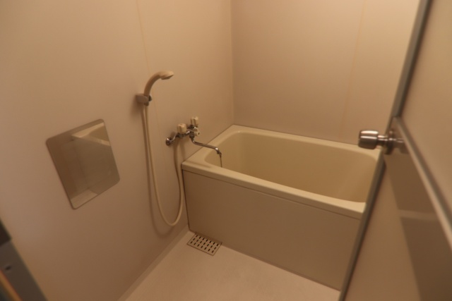 バス・シャワールーム　※同建物別物件となります※