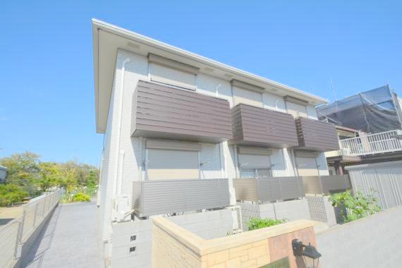 建物外観　存在感のある外観は落ちついた色合いで、堂々としていますね。