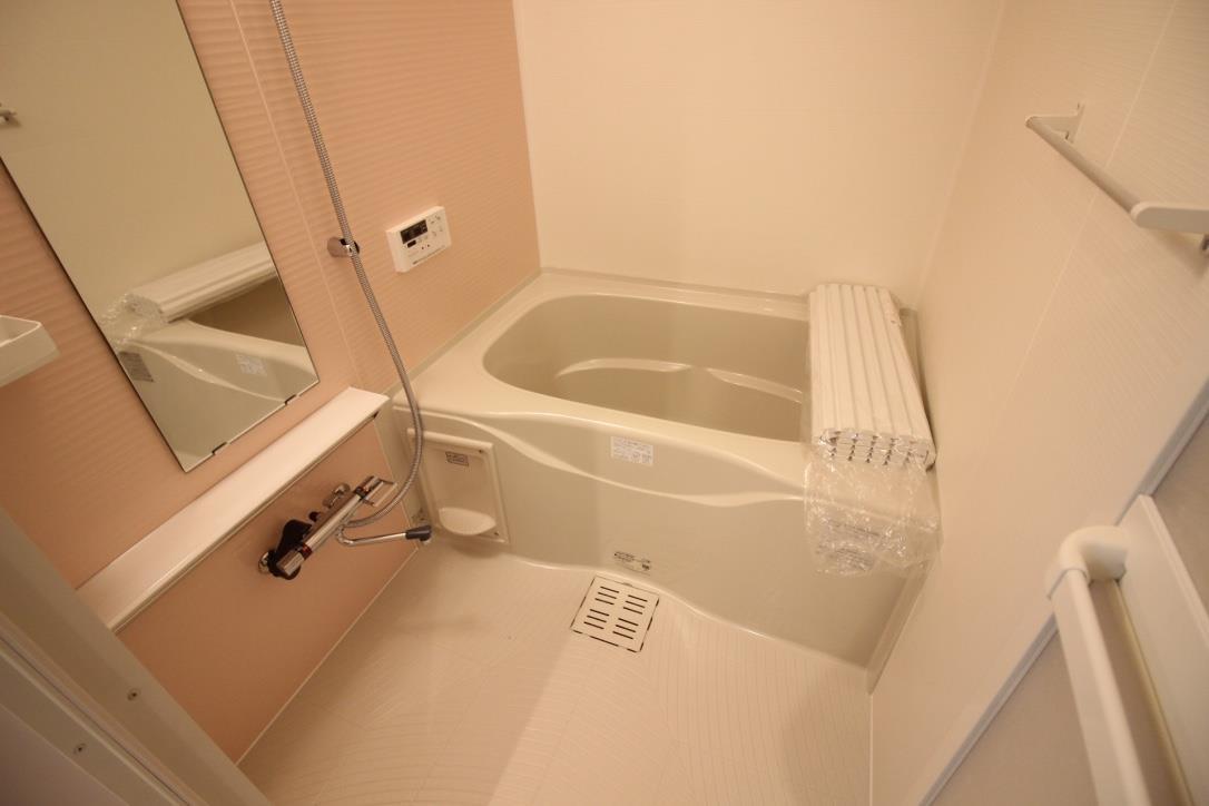 バス・シャワールーム　追焚・浴室乾燥機付き