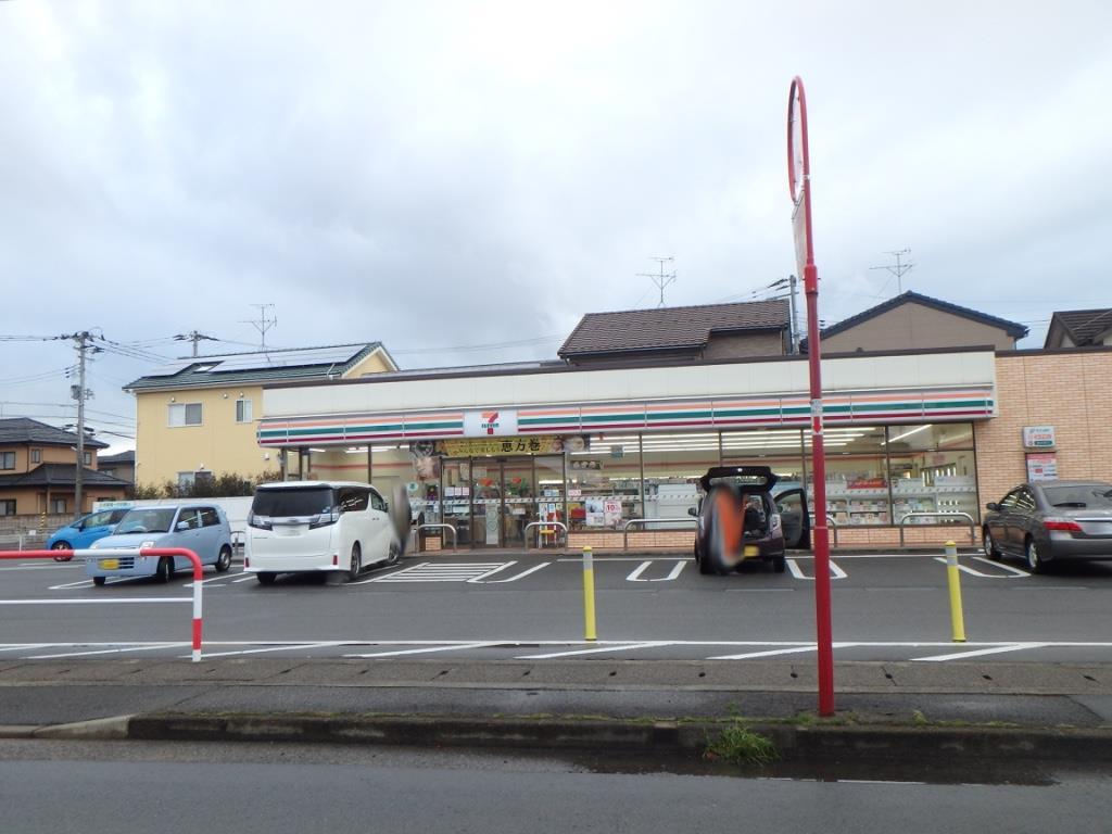 コンビニ　セブンイレブン新潟竹尾3丁目店（コンビニ）まで338m