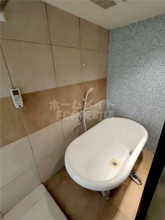 バス・シャワールーム　落ち着いた空間のお風呂です