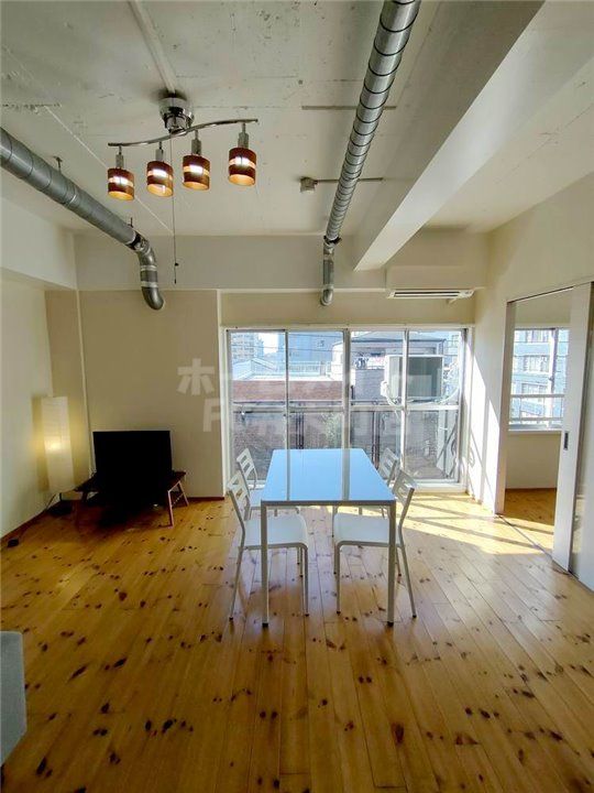 居室・リビング　ゆったりとした居間です