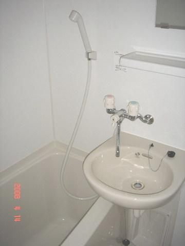 洗面設備　浴室乾燥機能付きバス