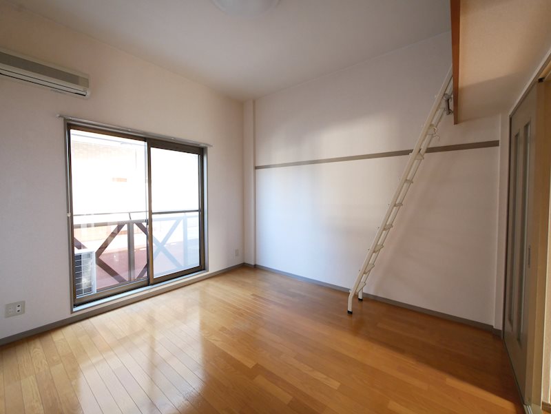 その他部屋・スペース　洋室８帖