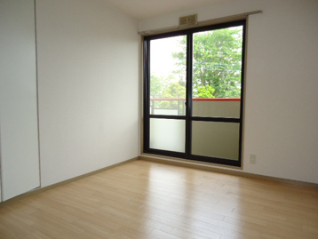 バルコニー　洋室