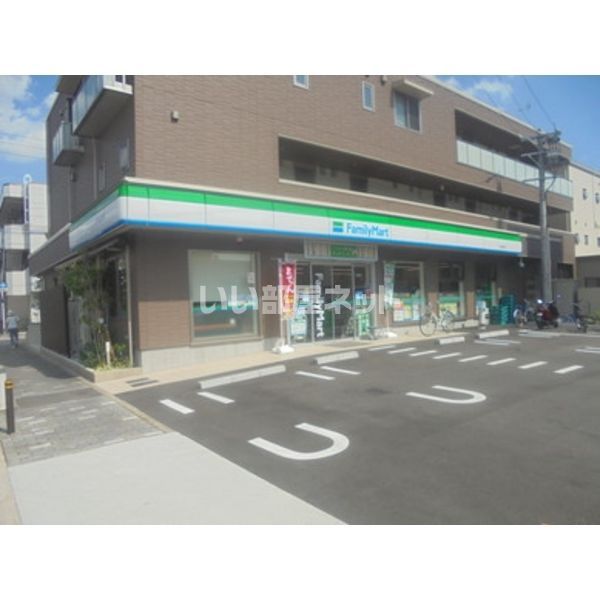 コンビニ　ファミリーマート 大江駅前店（コンビニ）まで376m