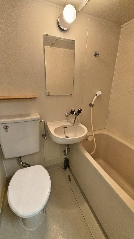 バス・シャワールーム　バス