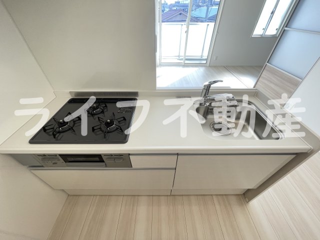 キッチン　コンパクトなキッチンで掃除もラクラク