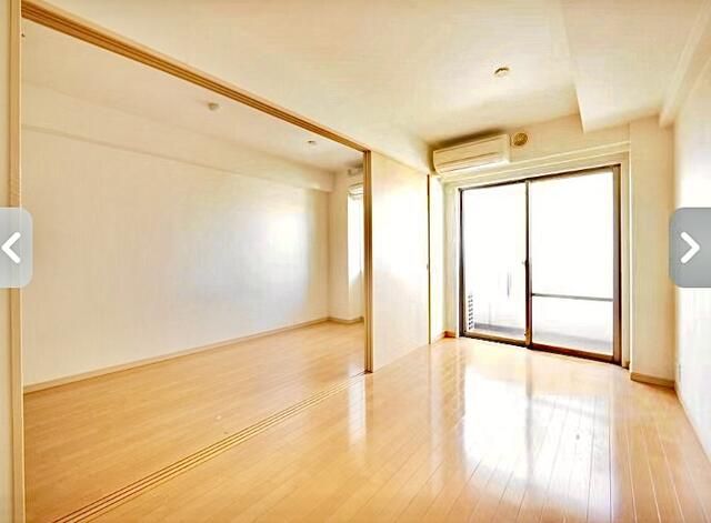 居室・リビング　こちらの居間で趣味の時間をお楽しみください