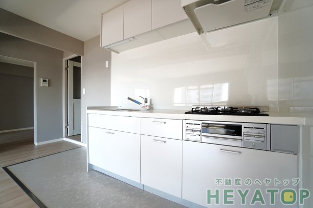 キッチン　毎日のお料理が楽しくなるシステムキッチン完備