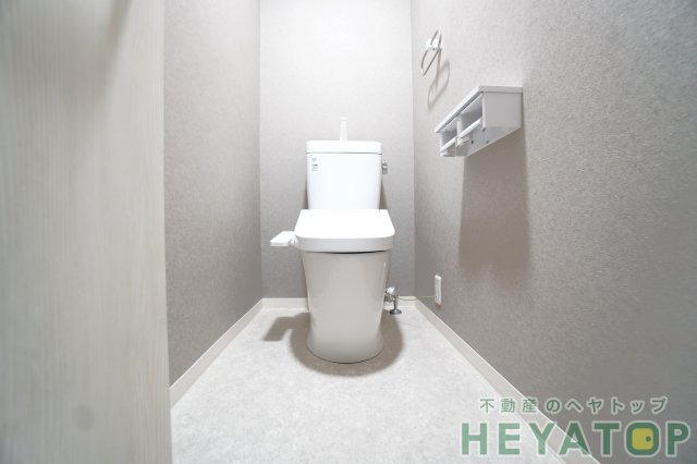 トイレ　温水洗浄便座