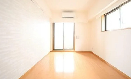 居室・リビング　※別部屋の参考写真です。