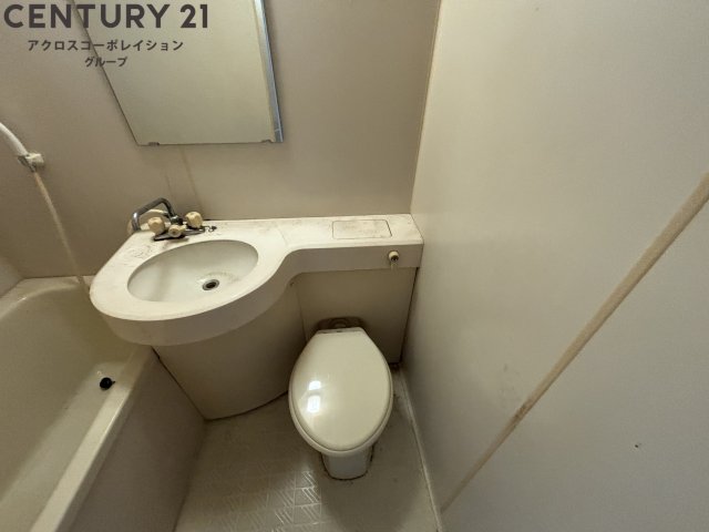 トイレ　浴室にトイレがあります♪