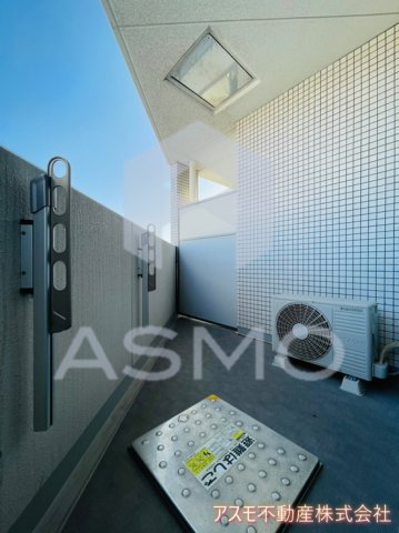 バルコニー　同マンション別部屋　参考写真