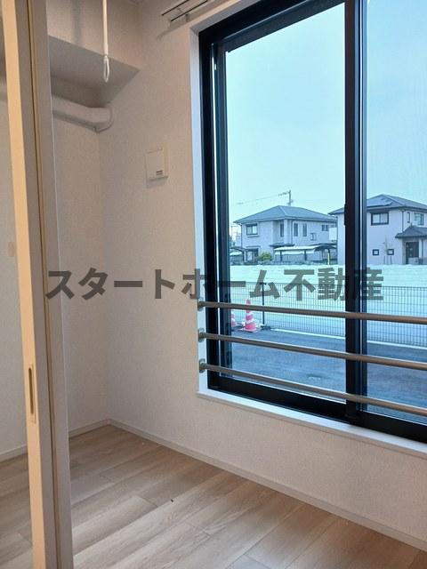 バルコニー　開放的で明るい空間を演出してくれるバルコニーです