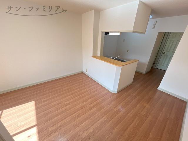 居室・リビング　同一物件別部屋写真