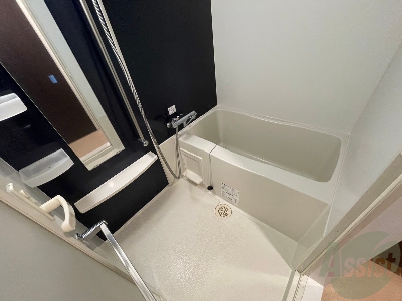 バス・シャワールーム　お風呂です。ゆっくりお風呂につかるのも体に良いですね～