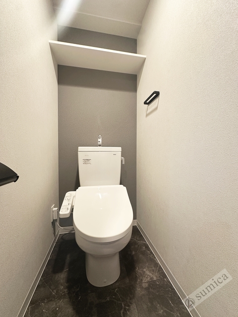 トイレ　温水洗浄便座