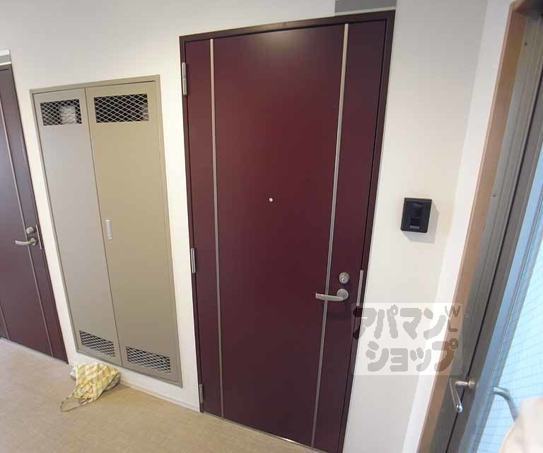 その他設備　玄関ドアです。