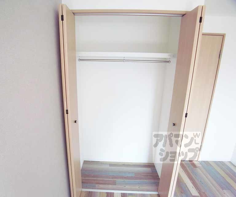 収納　洋室の収納スペースです。