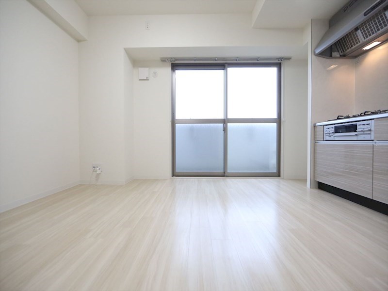 バルコニー　ＬＤＫ11帖　システムキッチン　バルコニー