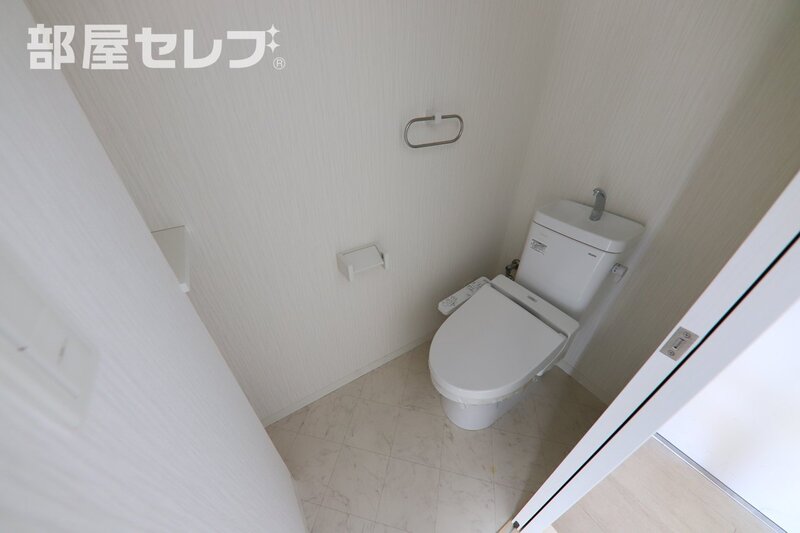 トイレ　ウォシュレット完備です