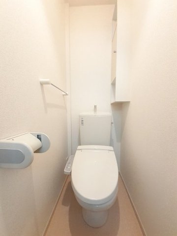 トイレ　清潔感のあるトイレです