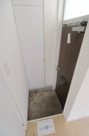 玄関　玄関にはシューズBOXあり☆