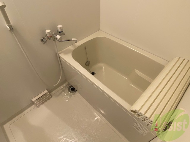 バス・シャワールーム　疲れた時はゆっくり湯船につかってみてはいかがでしょうか。